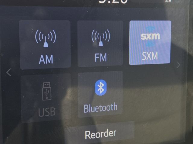 Used 2024 Toyota Sienna XLE image 5