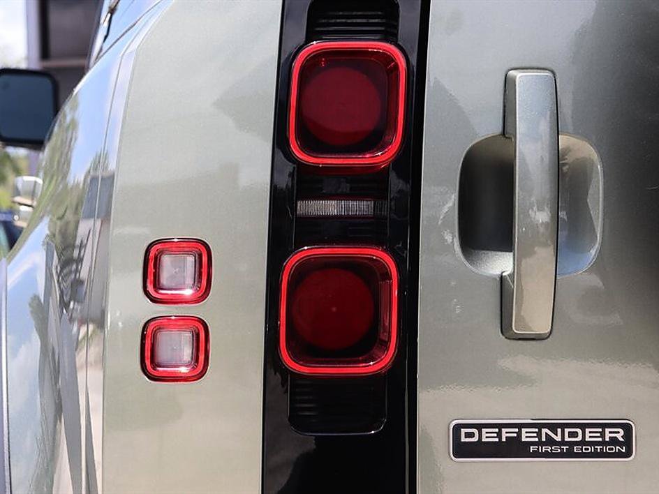 Used 2020 Land Rover Defender 110 First Edition AWD/4WD image 81