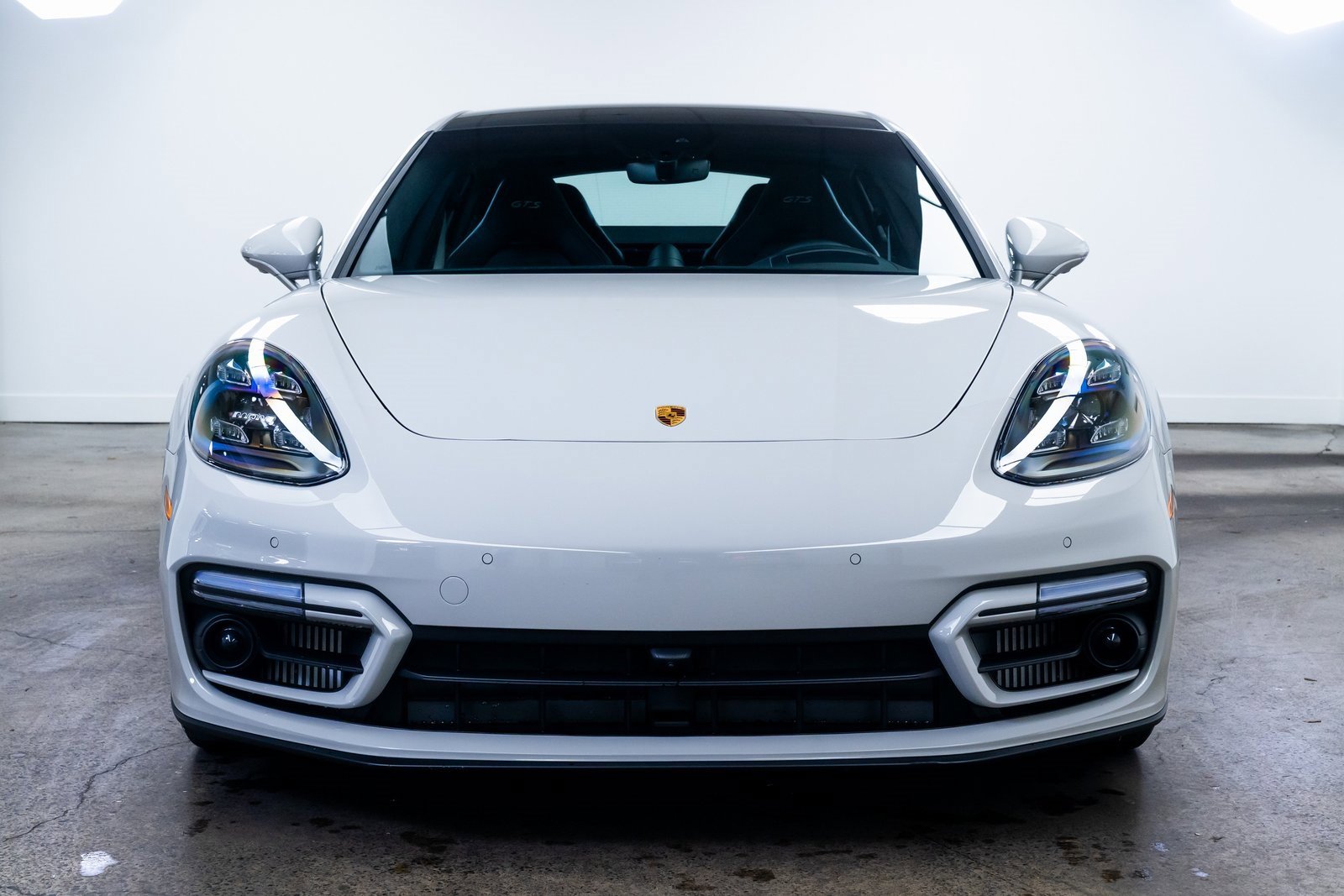 Used 2023 Porsche Panamera GTS image 2