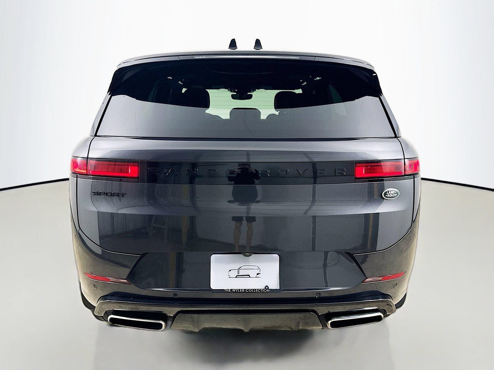 Used 2023 Land Rover Range Rover Sport SE Dynamic AWD/4WD image 6