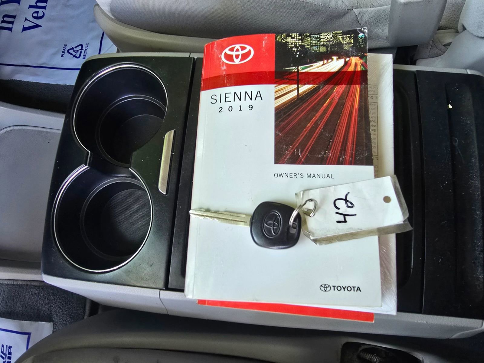 Used 2019 Toyota Sienna LE image 21