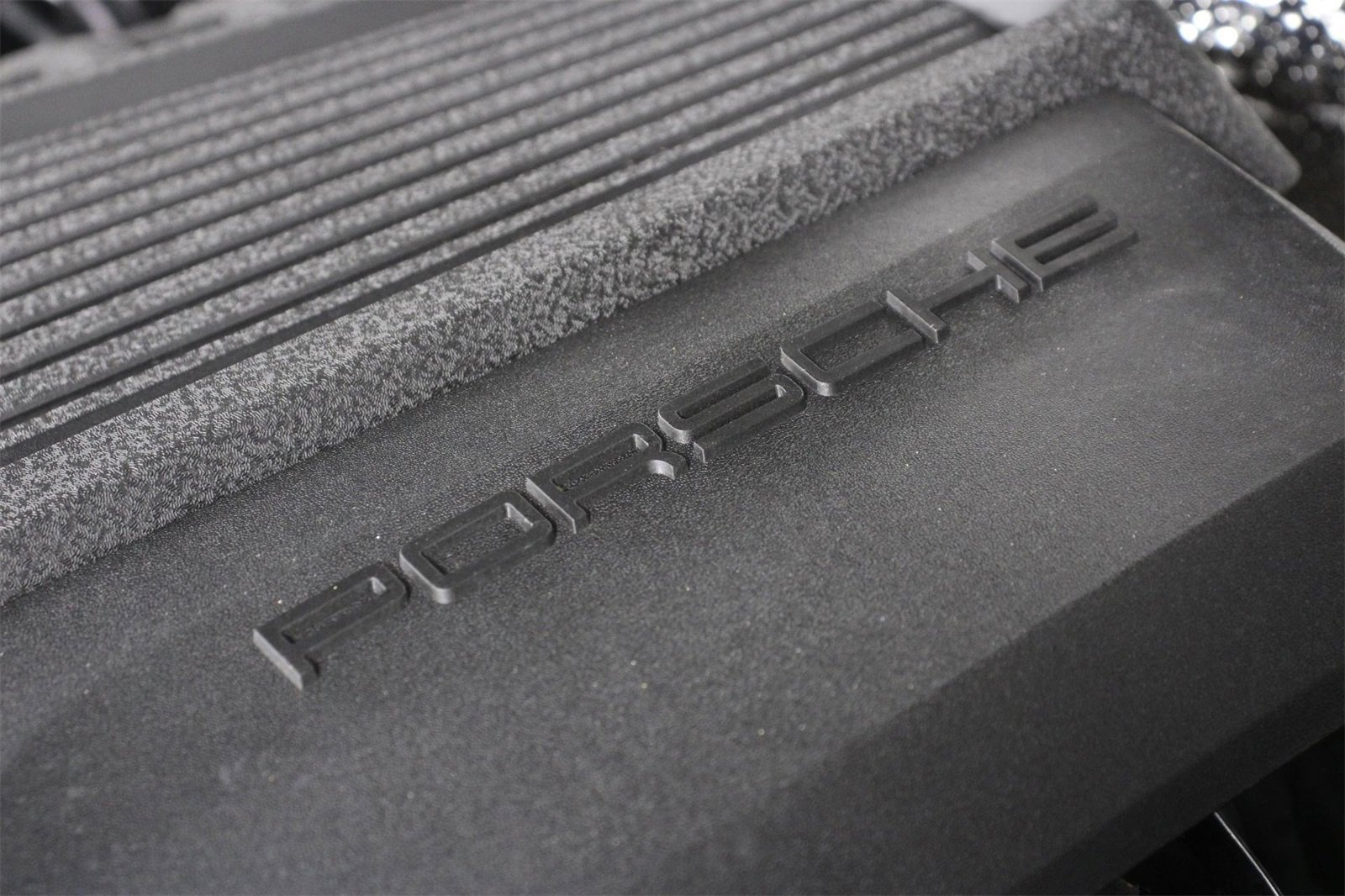 Used 2025 Porsche Macan image 27