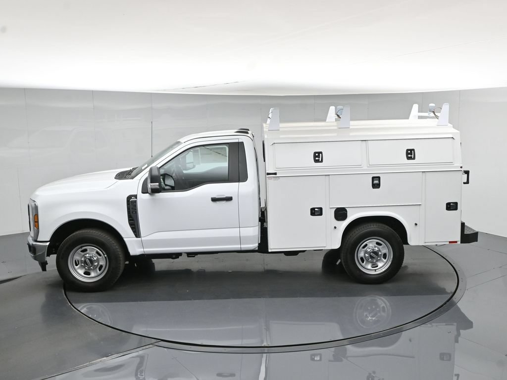 New 2026 Ford F350 XL w/ XL Chrome Package RWD image 43