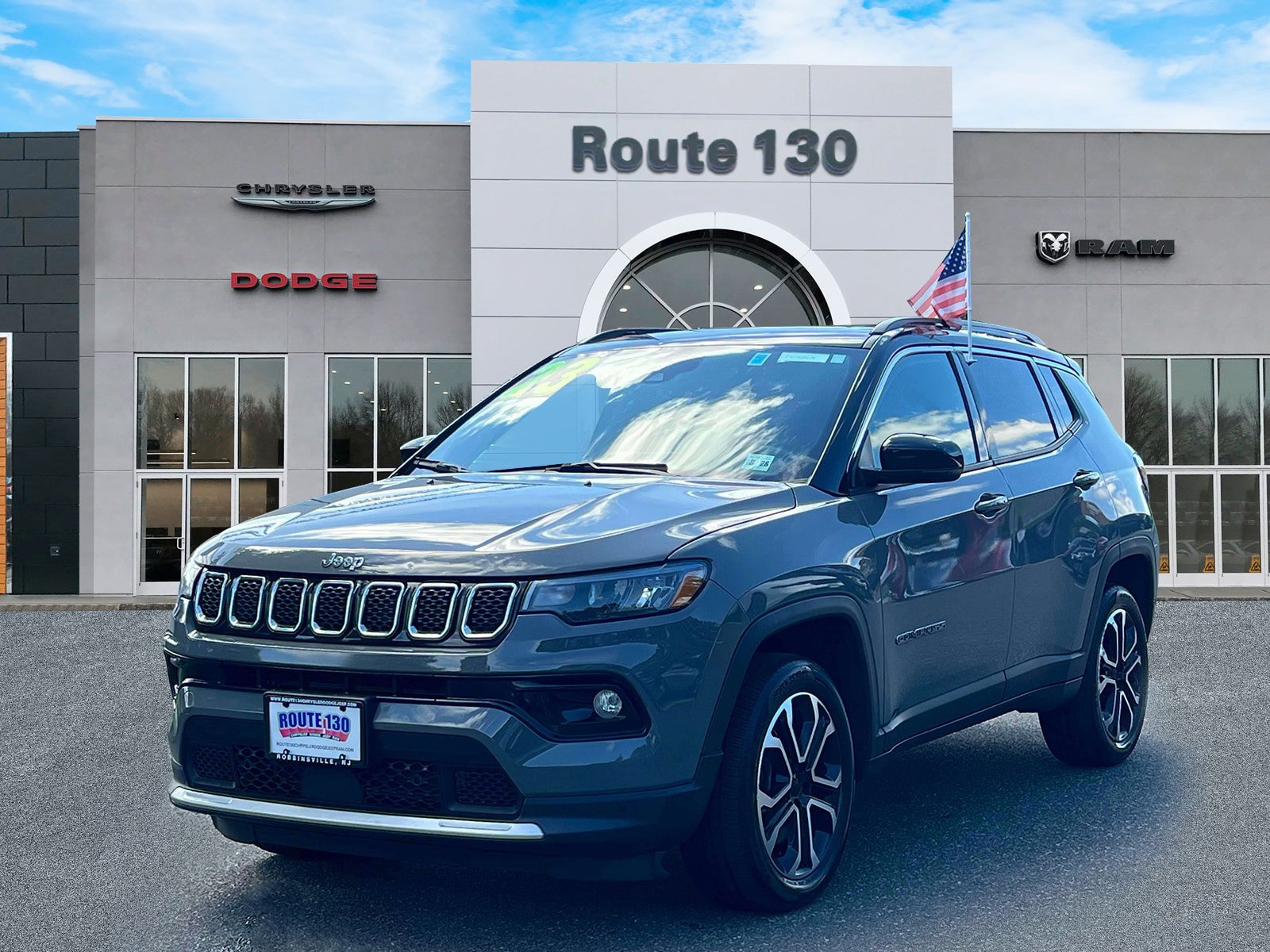 Used 2023 Jeep Compass Limited w/ Sun and Sound Group AWD/4WD image 2