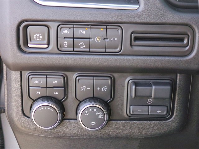 Used 2021 Chevrolet Tahoe Z71 w/ Z71 Signature Package image 21