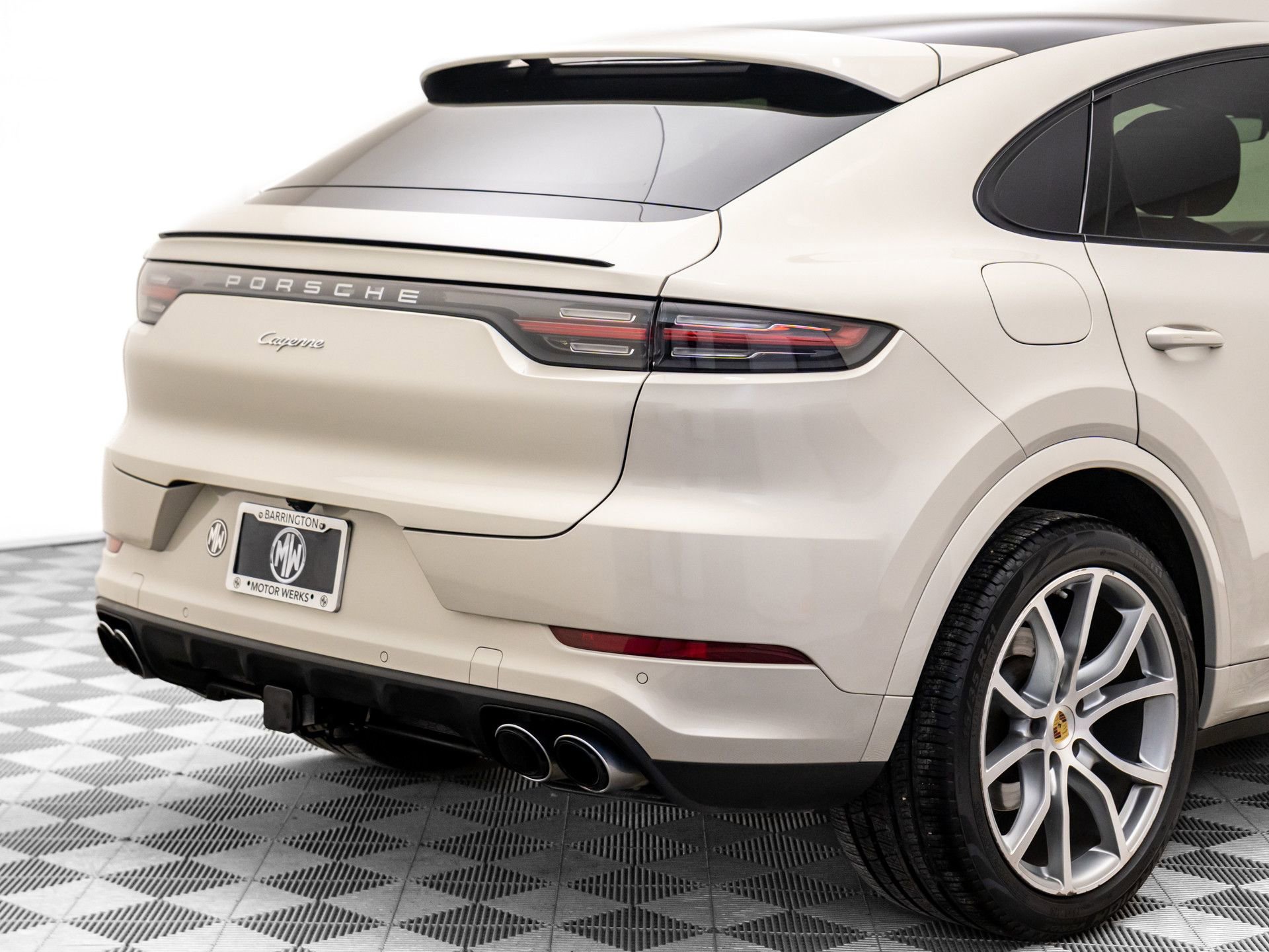 Certified 2023 Porsche Cayenne image 32
