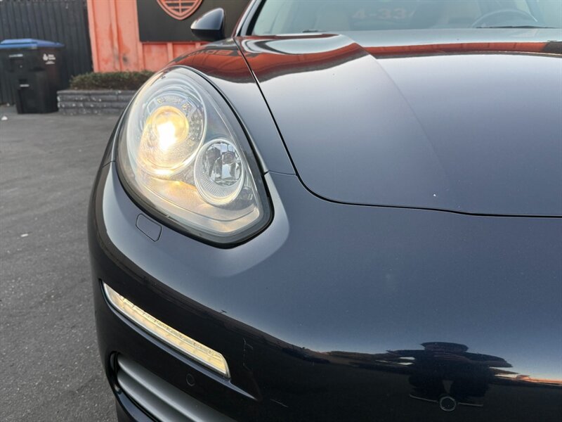 Used 2016 Porsche Panamera 4 Edition w/ Premium Package Plus AWD/4WD image 4