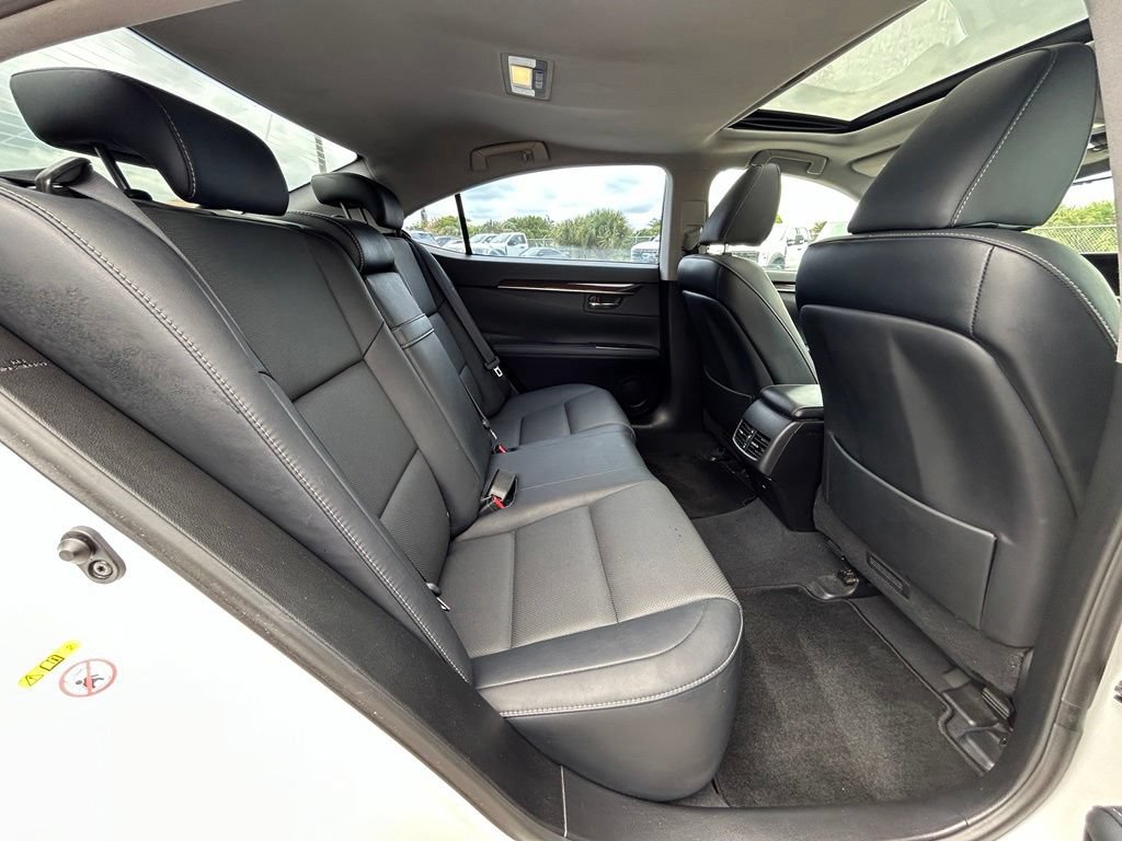 Used 2017 Lexus ES 350 w/ Premium Package FWD image 29