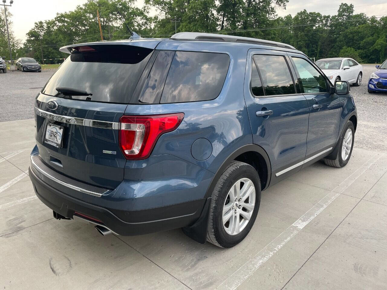 Used 2018 Ford Explorer XLT w/ Equipment Group 202A image 11
