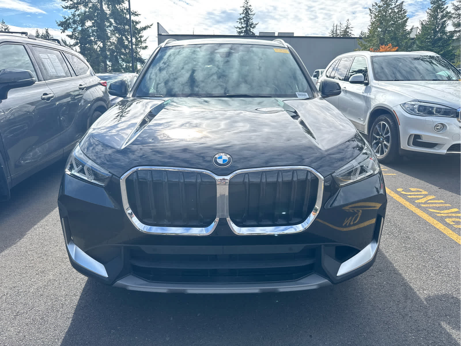 Used 2023 BMW X1 xDrive28i AWD/4WD image 2