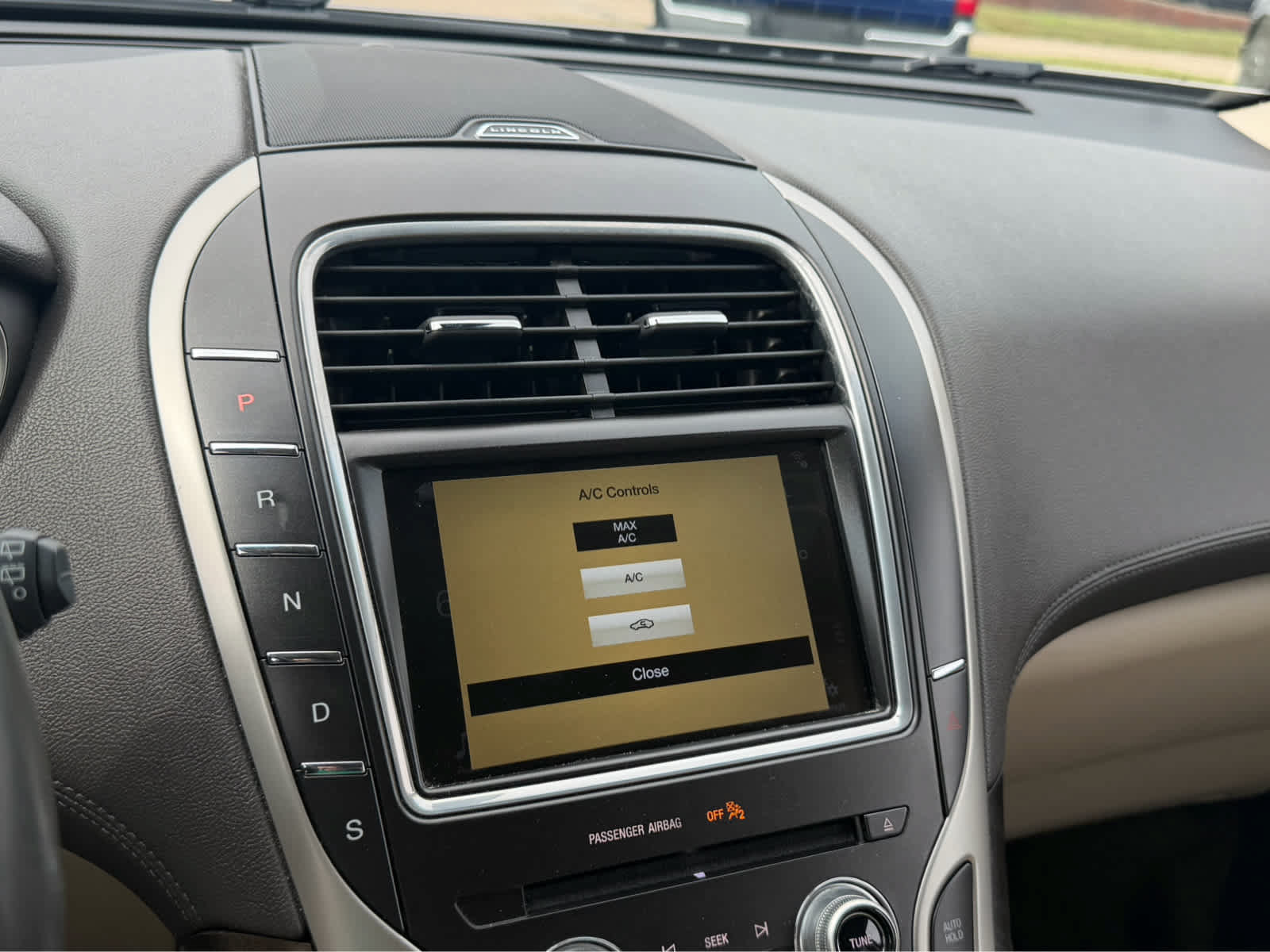 Used 2018 Lincoln MKX Select FWD image 32