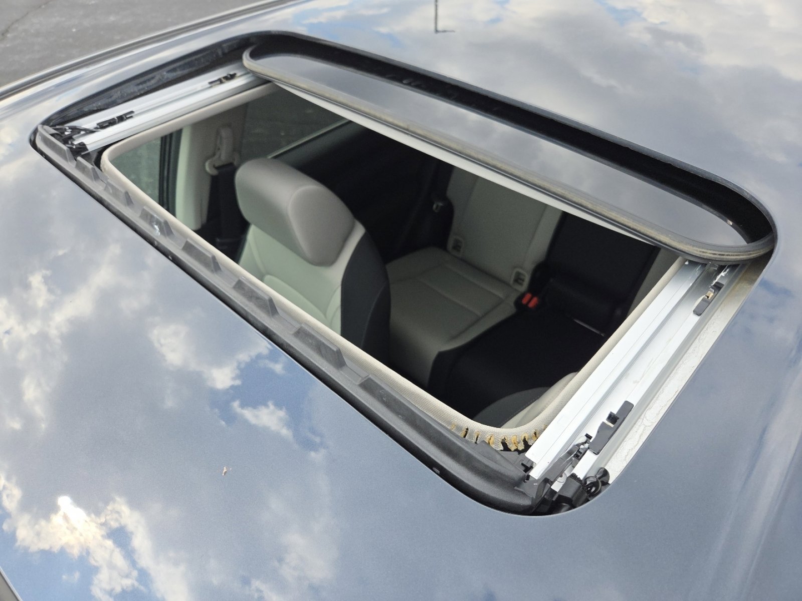 Certified 2023 Honda CR-V EX image 4