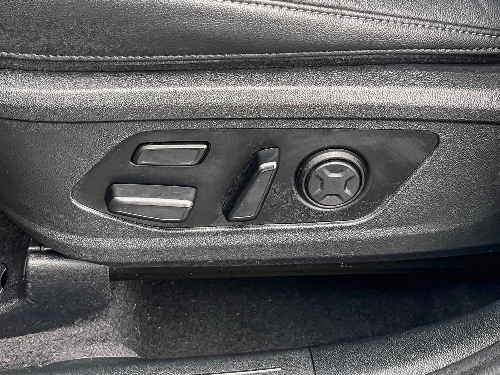 Used 2023 Kia Sorento SX image 20