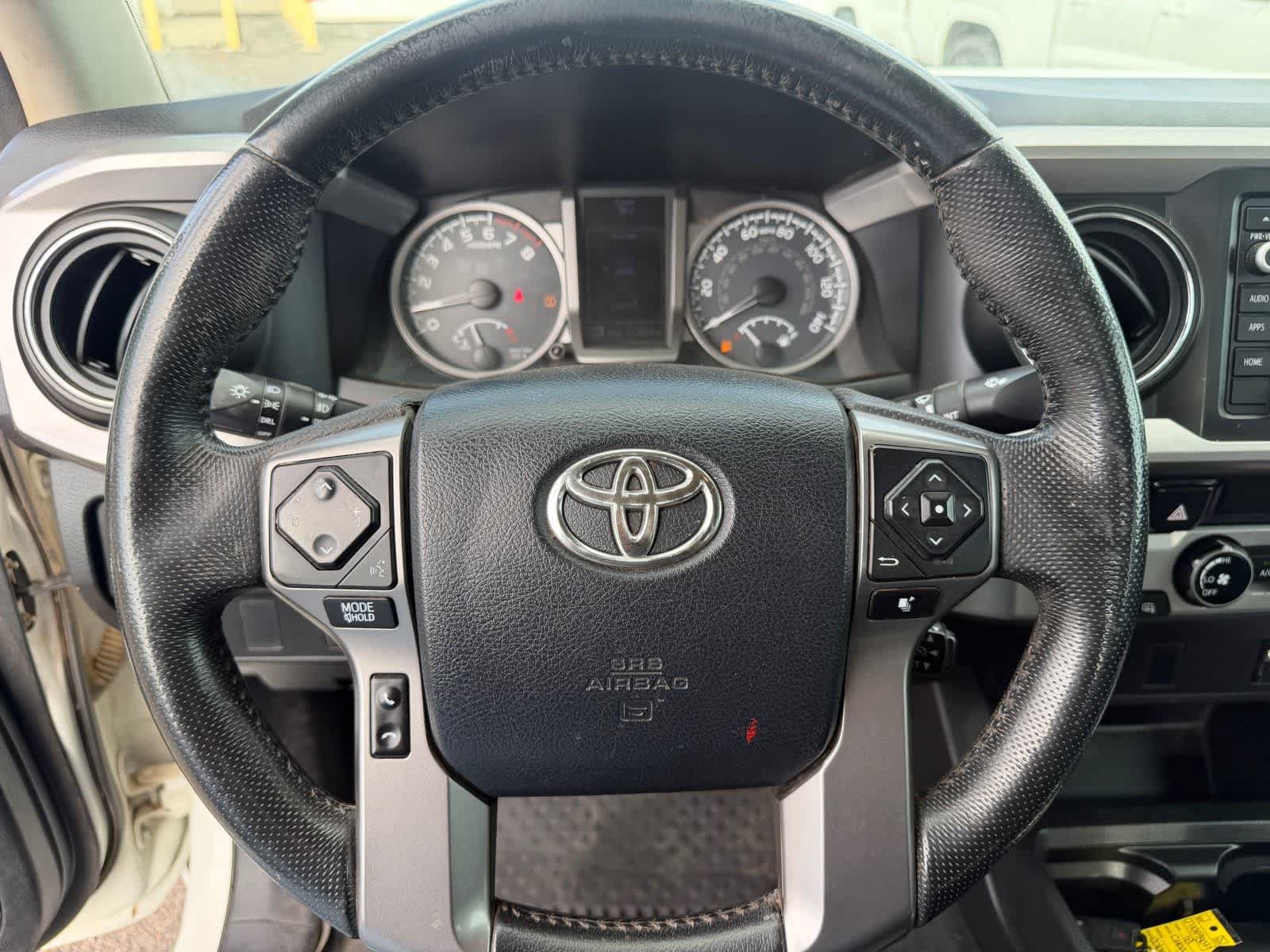 Used 2016 Toyota Tacoma SR5 w/ Towing Package AWD/4WD image 13