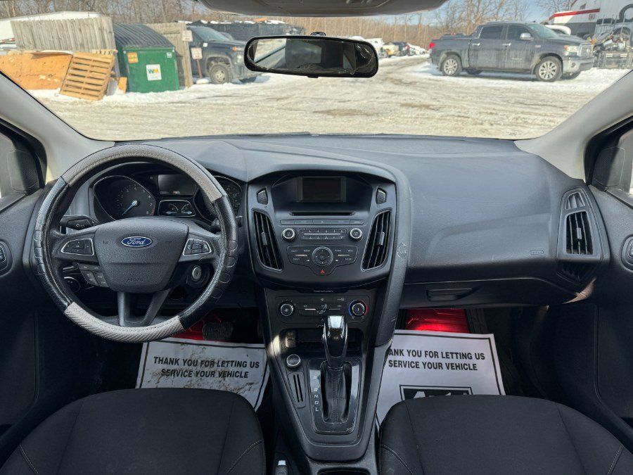 Used 2016 Ford Focus SE image 20