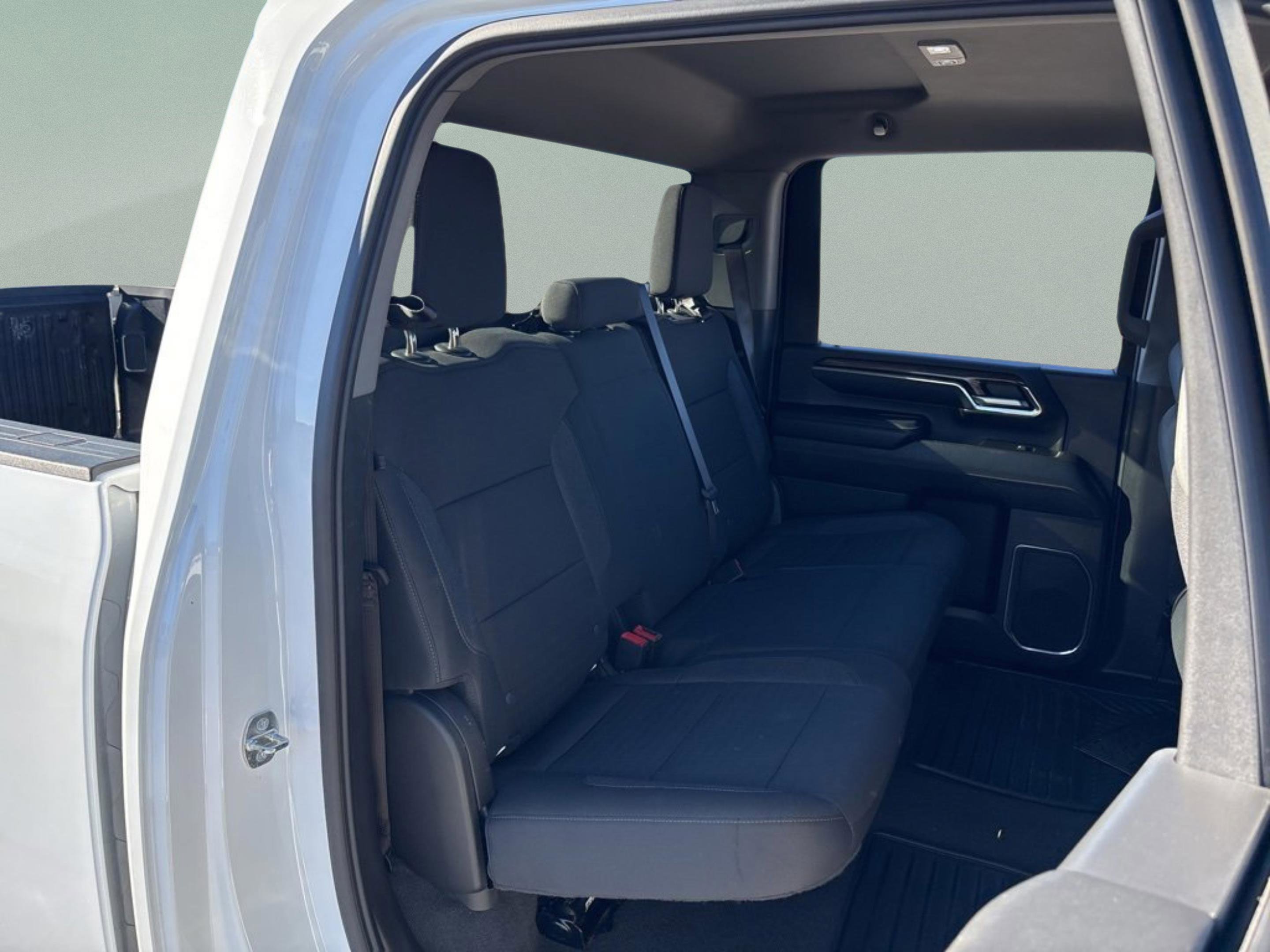 Used 2024 Chevrolet Silverado 2500 LT image 27