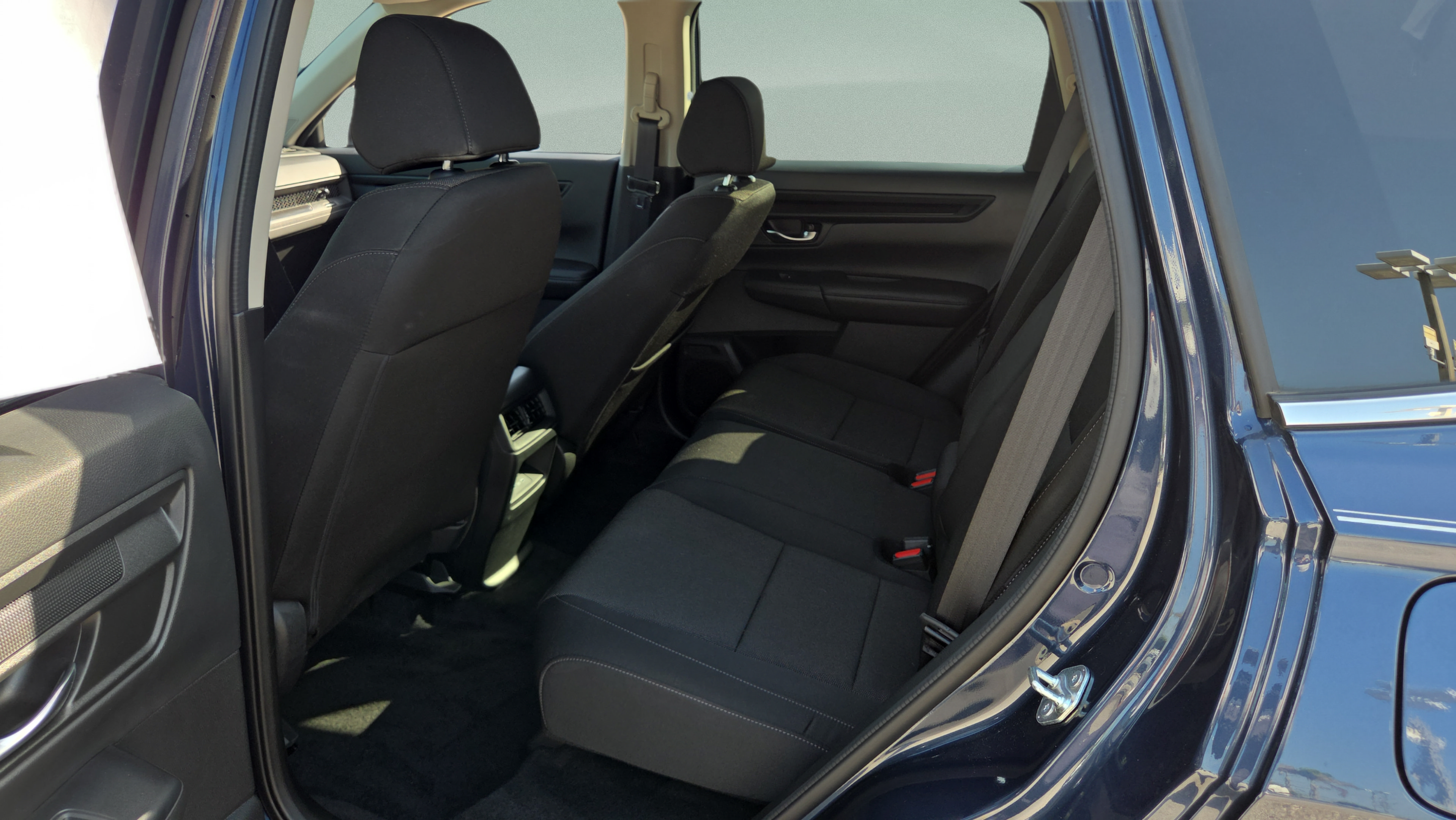 Used 2025 Honda CR-V EX image 11