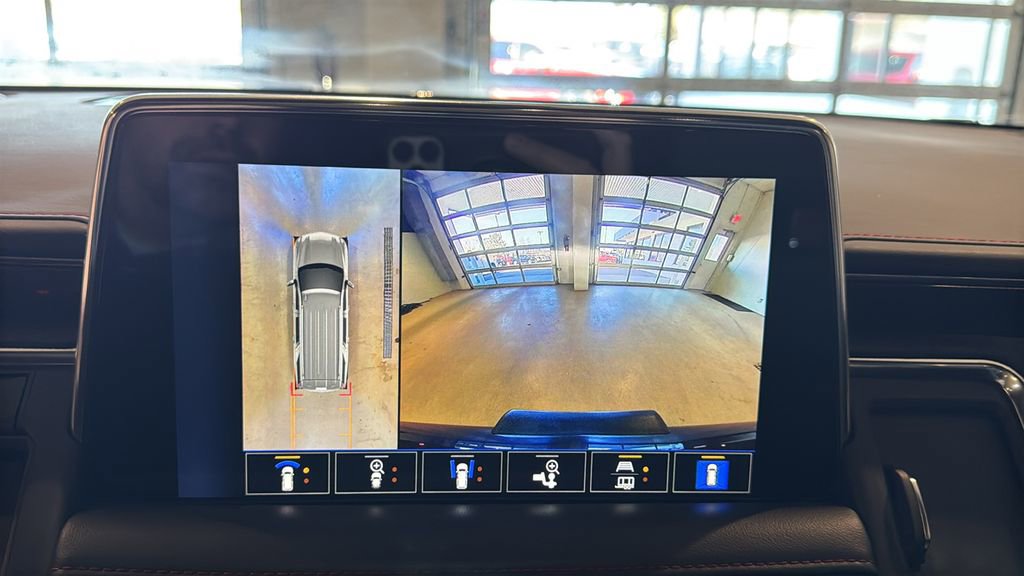 Used 2022 Chevrolet Tahoe RST w/ Luxury Package image 38