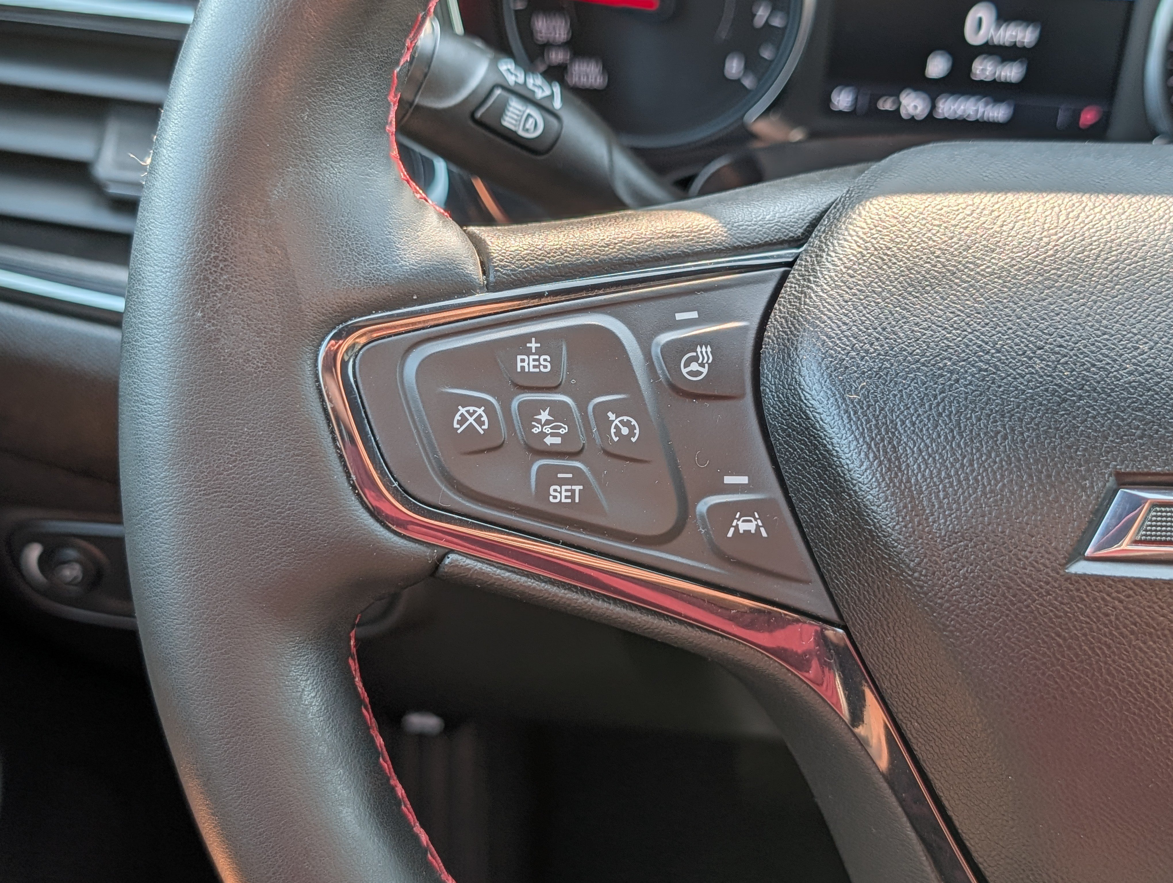 Used 2024 Chevrolet Equinox RS w/ RS Leather Package AWD/4WD image 31