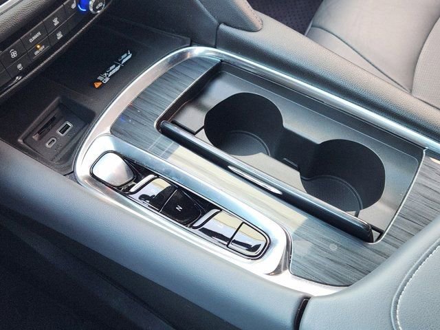 Used 2022 Buick Enclave Essence w/ Sport Touring Edition image 24