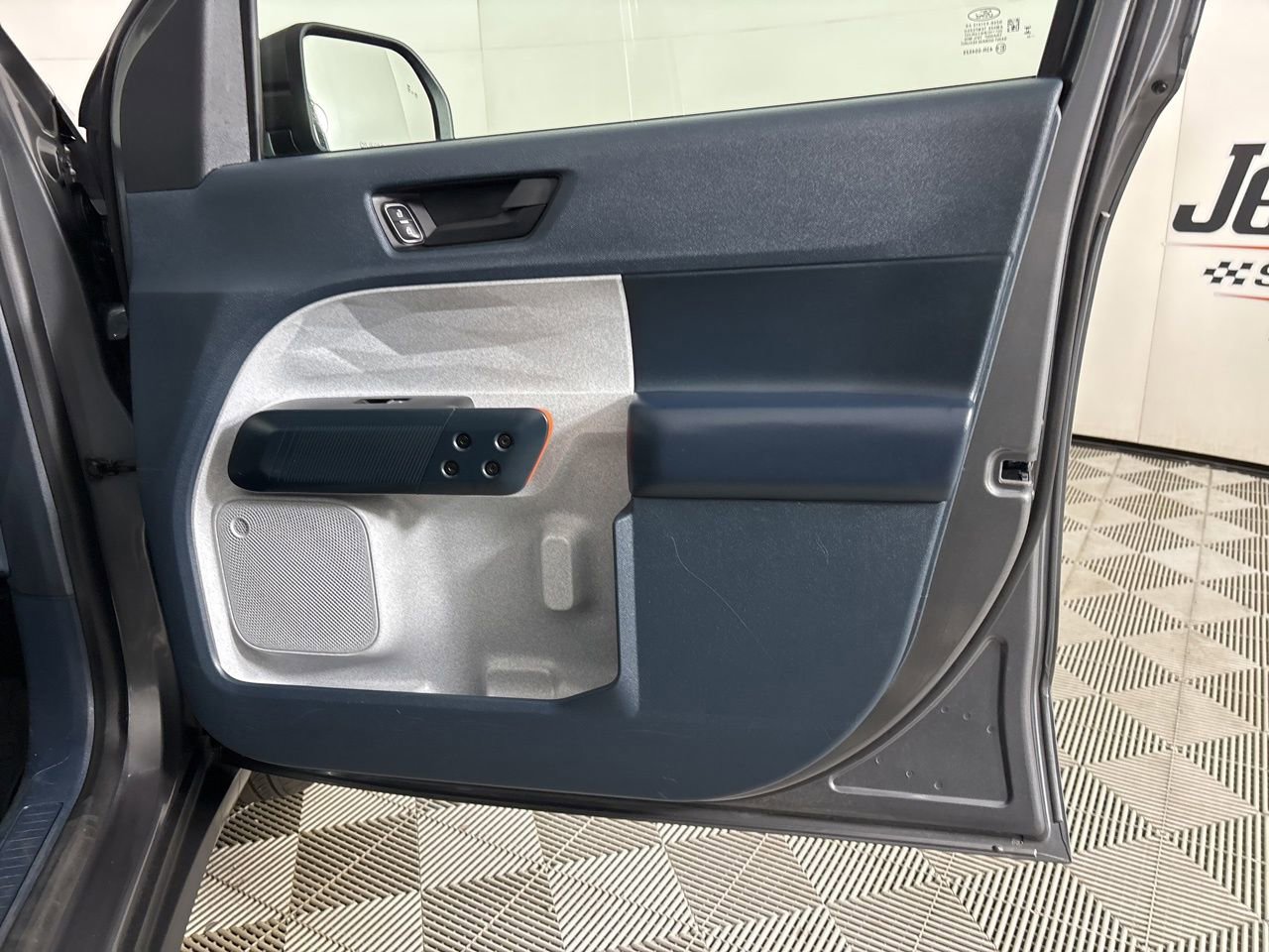 Used 2024 Ford Maverick XLT image 27