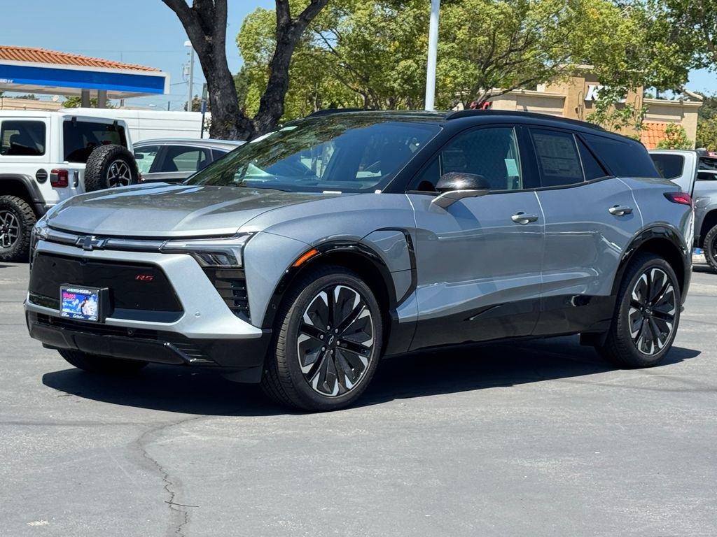 New 2026 Chevrolet Blazer EV RS w/ Super Cruise Package AWD/4WD image 3