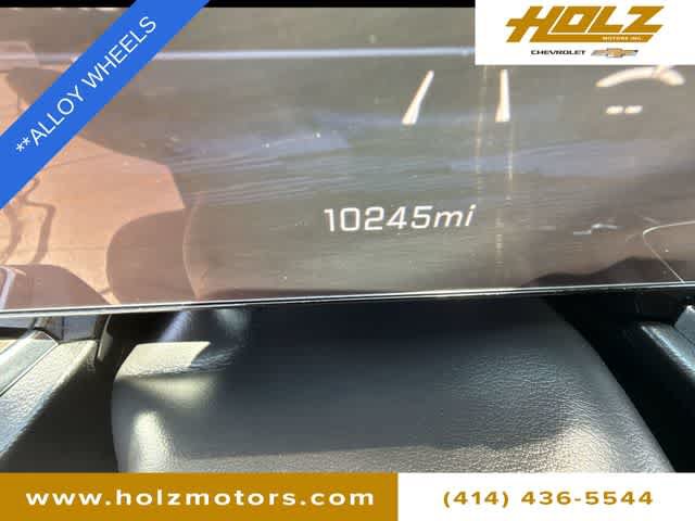 Certified 2026 Chevrolet Tahoe Z71 w/ Sun And Tow Package AWD/4WD image 12