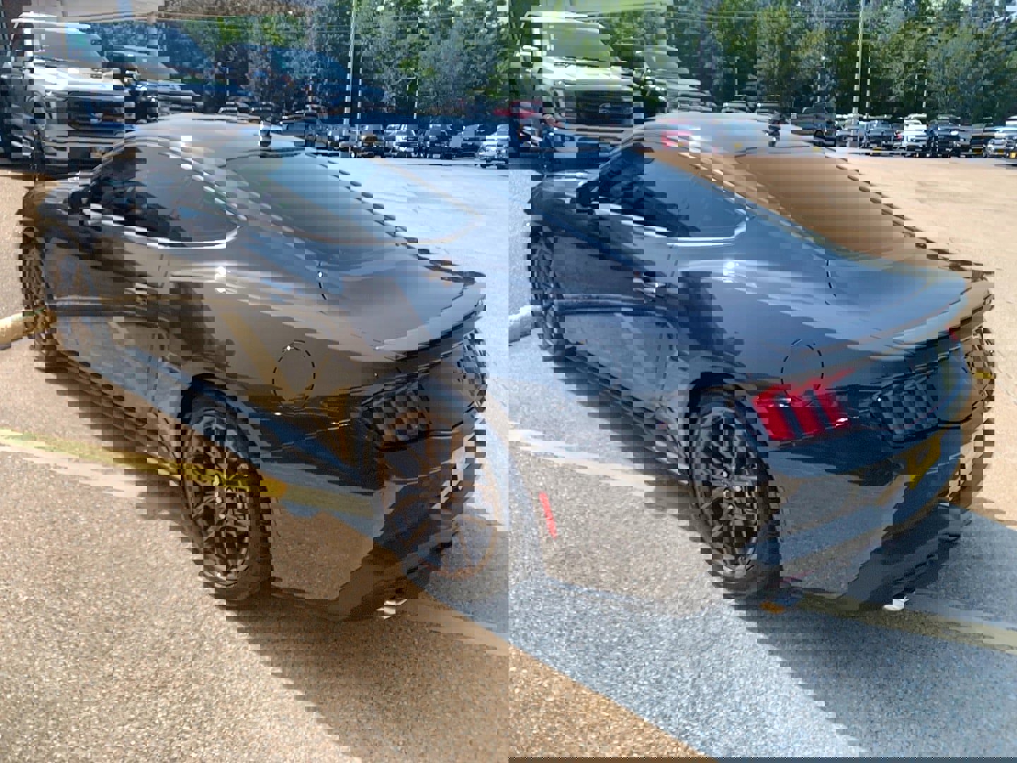 Used 2024 Ford Mustang Premium image 8