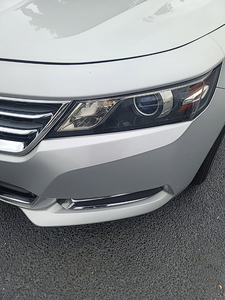 Used 2017 Chevrolet Impala LT FWD image 3