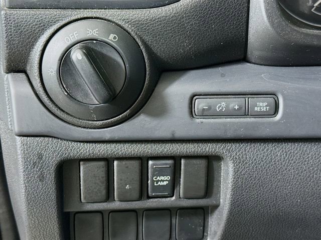 Used 2017 Nissan Titan S image 10