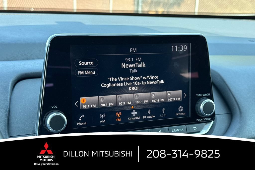 Used 2025 Nissan Rogue SV AWD/4WD image 21