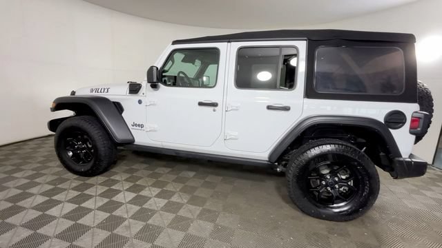 Used 2024 Jeep Wrangler Unlimited AWD/4WD image 9