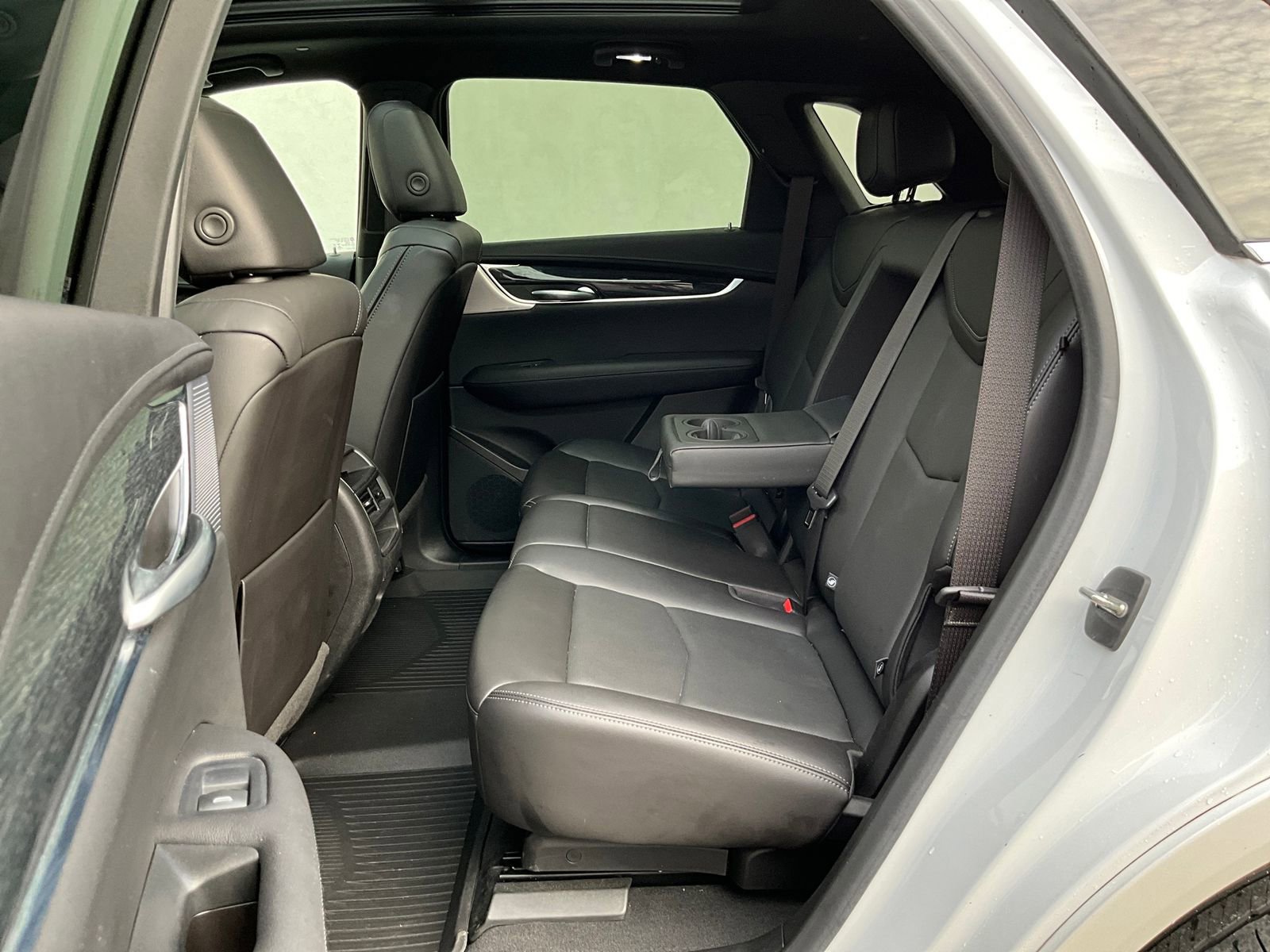 Used 2022 Cadillac XT5 Premium Luxury w/ LPO, Floor Liner Package image 35