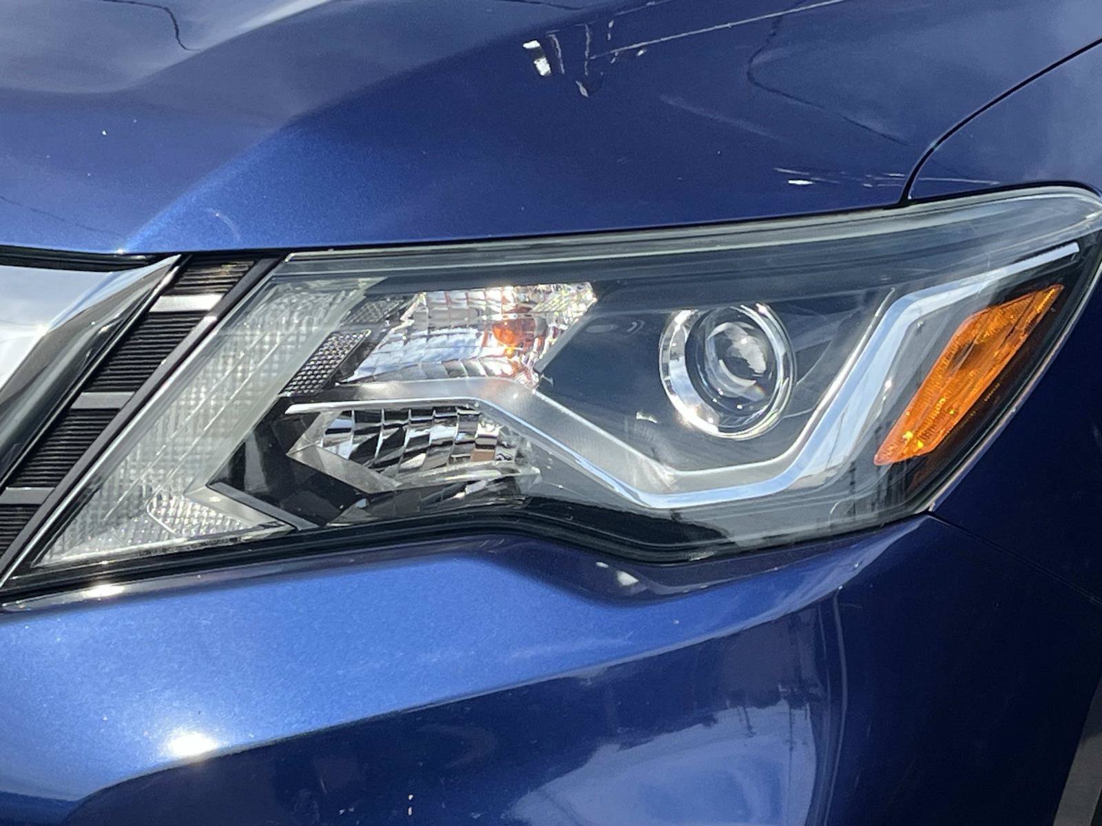 Used 2019 Nissan Pathfinder Platinum AWD/4WD image 3