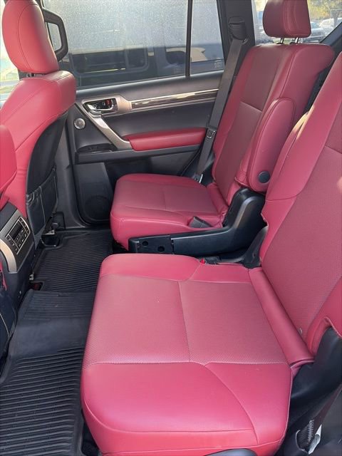 Used 2021 Lexus GX 460 Premium w/ Accessory Package image 4