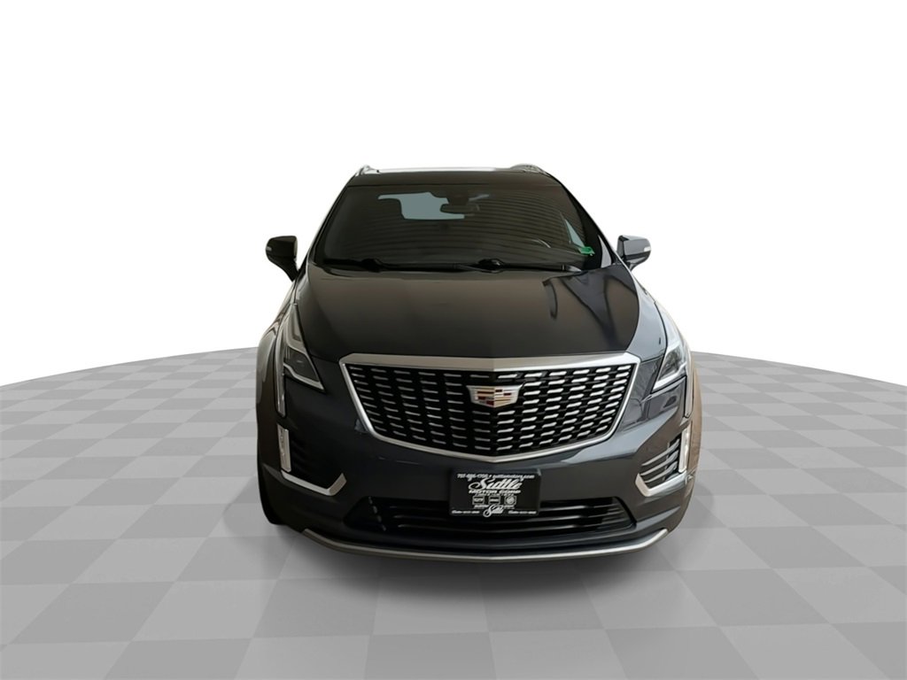 Used 2022 Cadillac XT5 Premium Luxury image 3