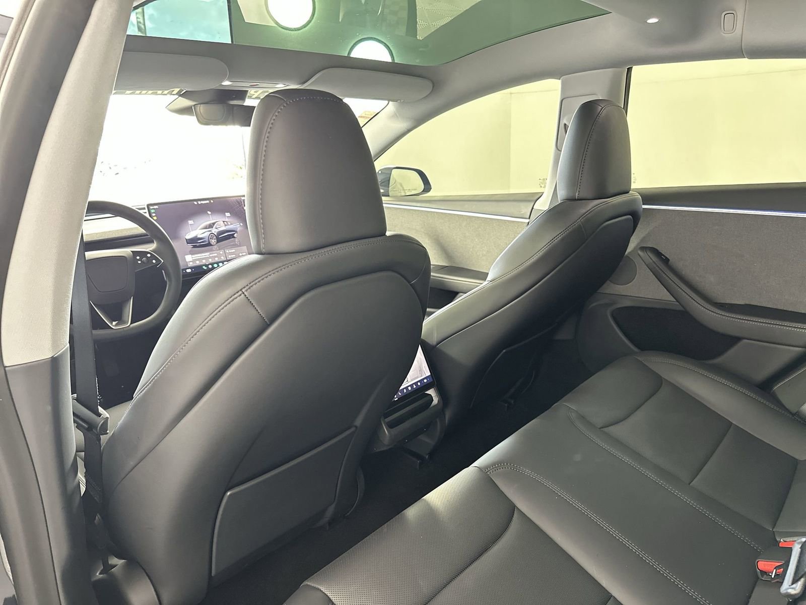 Used 2025 Tesla Model 3 image 24