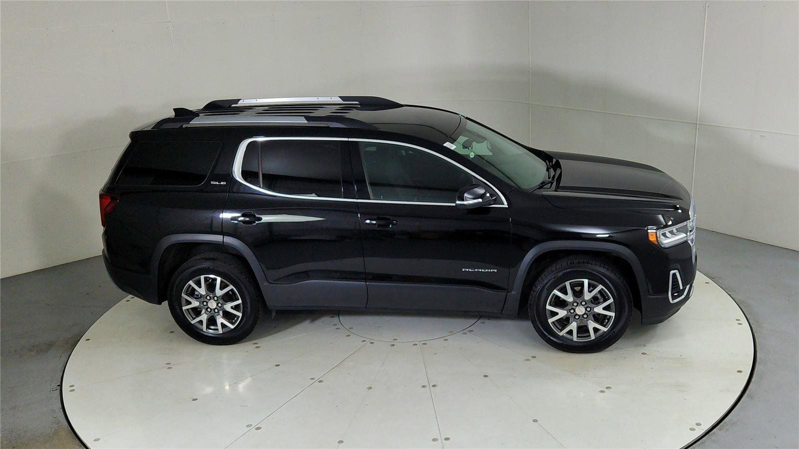 Used 2023 GMC Acadia SLE w/ Driver Convenience Package image 46