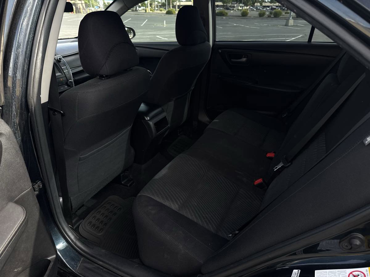 Used 2016 Toyota Camry LE image 20