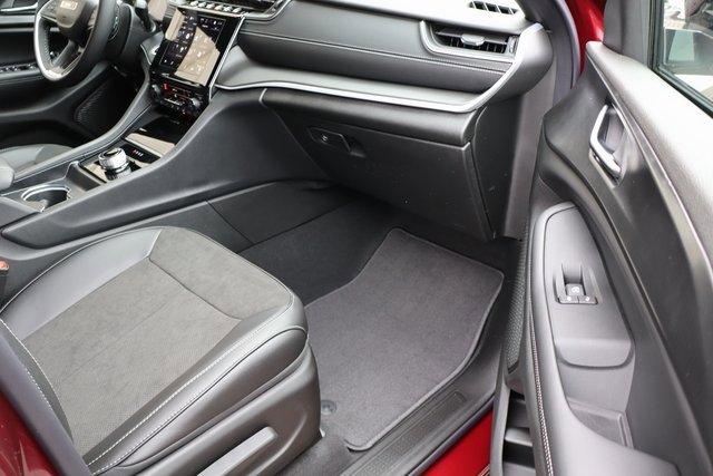 New 2025 Jeep Grand Cherokee Altitude image 42