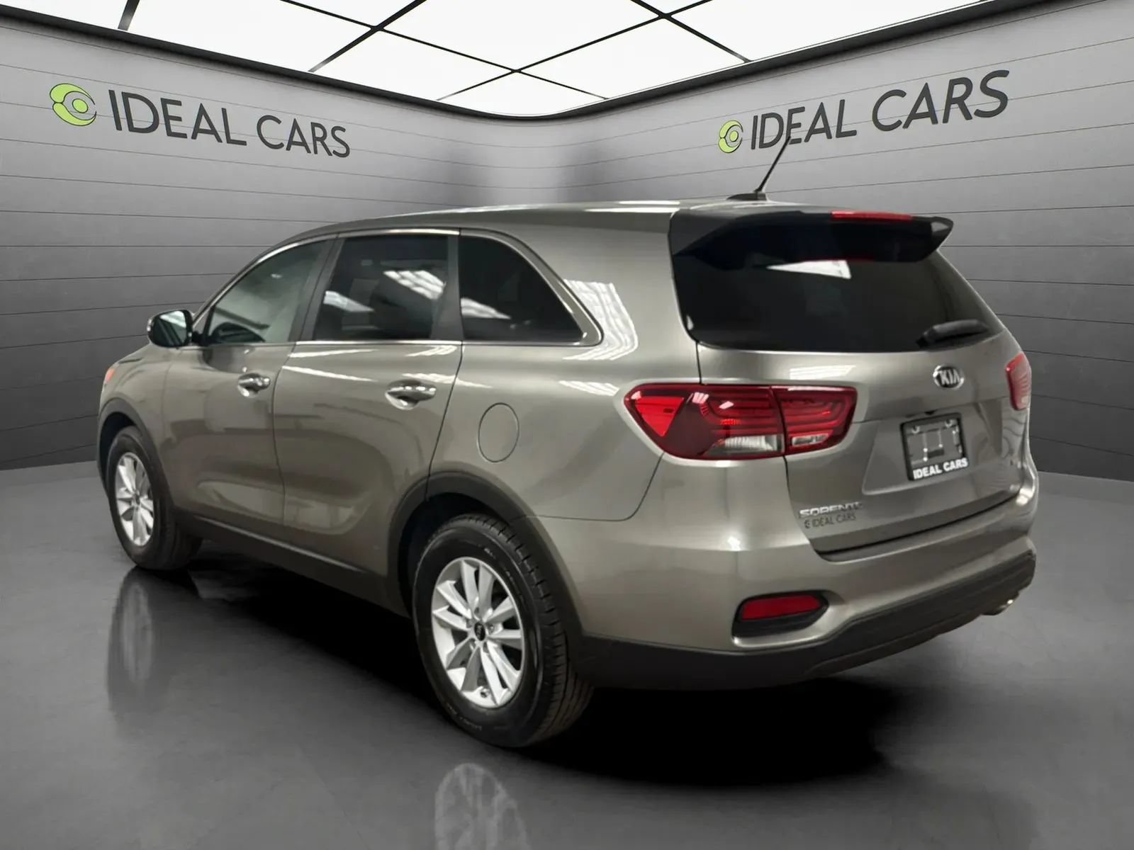 Used 2019 Kia Sorento L FWD image 7