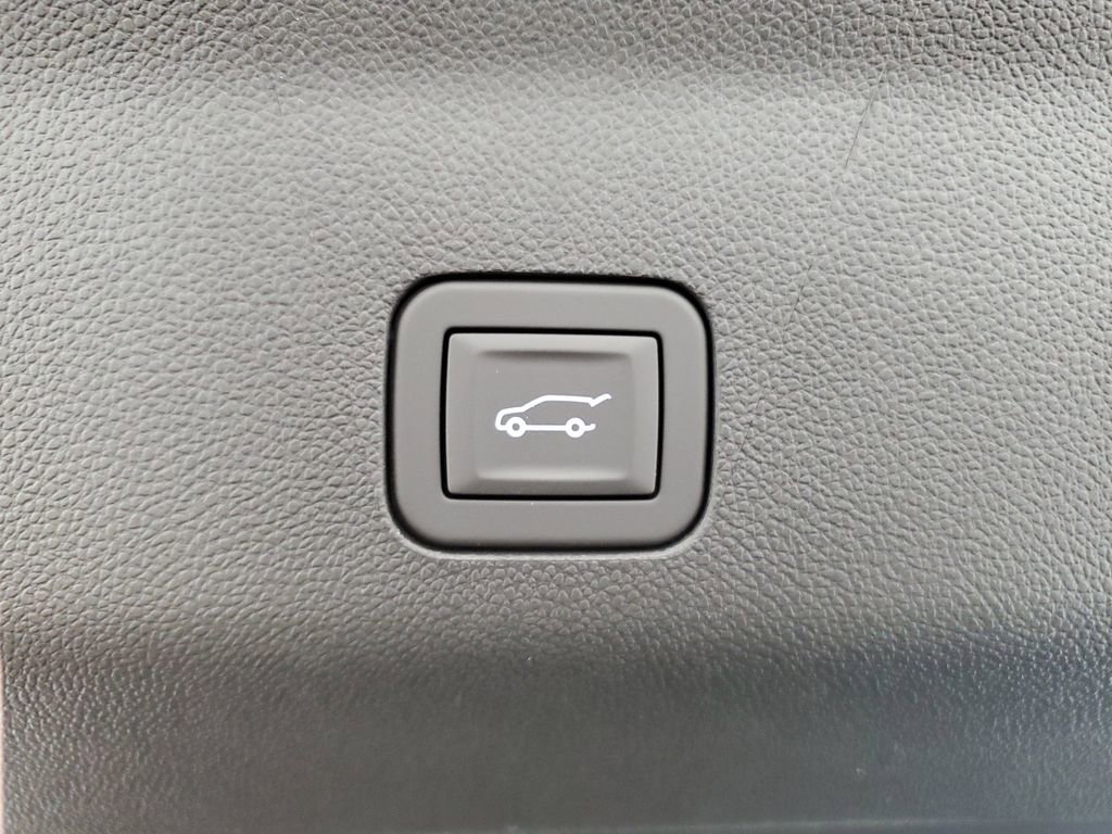 New 2026 Chevrolet Suburban LT w/ Comfort Package image 33