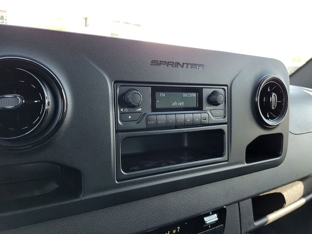 Used 2025 Mercedes-Benz Sprinter 2500 image 19