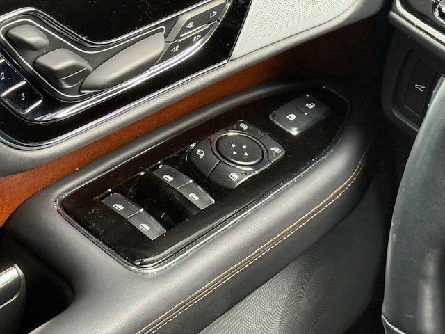 Used 2024 Lincoln Navigator Black Label image 38