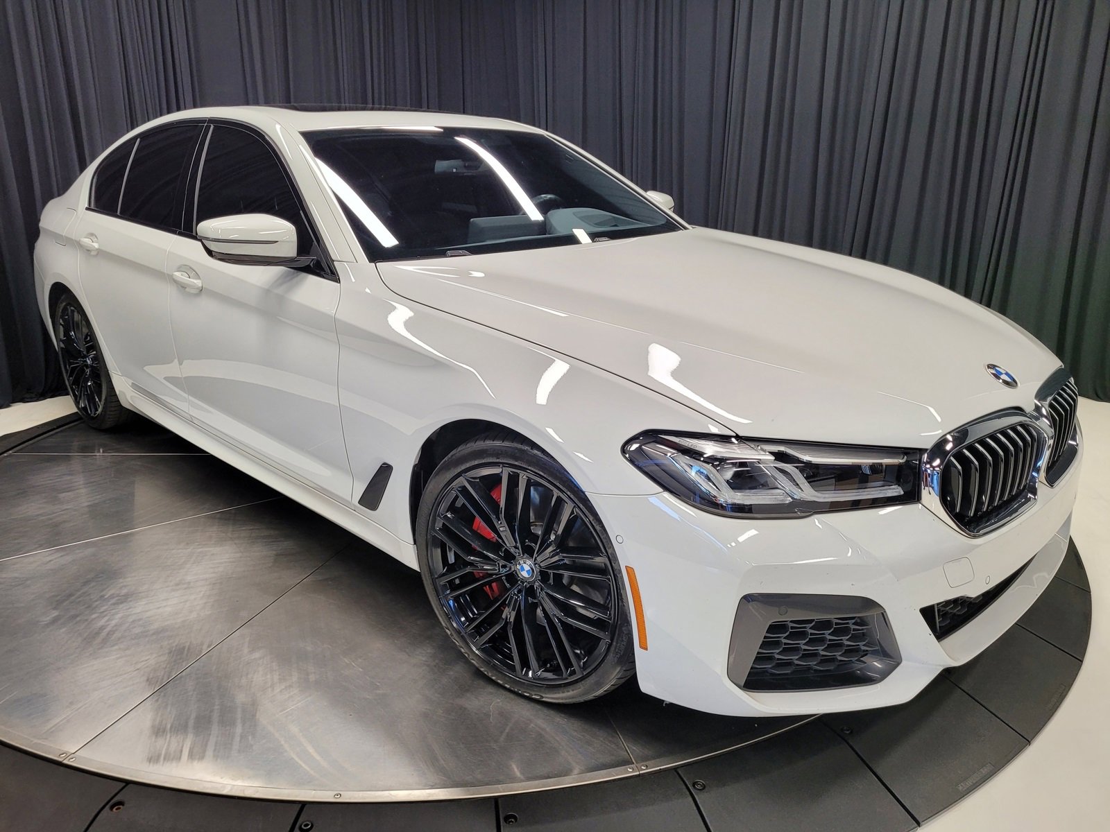 Used 2021 BMW 540i w/ M Sport Package image 45
