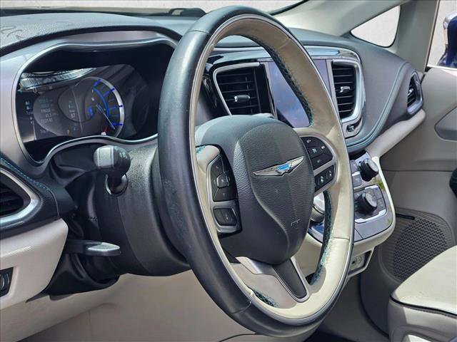 Used 2018 Chrysler Pacifica Limited w/ Advanced Safetytec Group FWD image 6