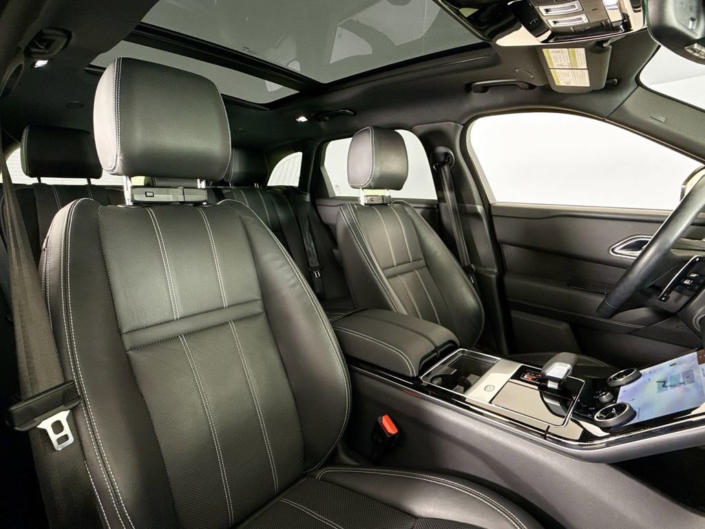 Used 2023 Land Rover Range Rover Velar R-Dynamic S image 14