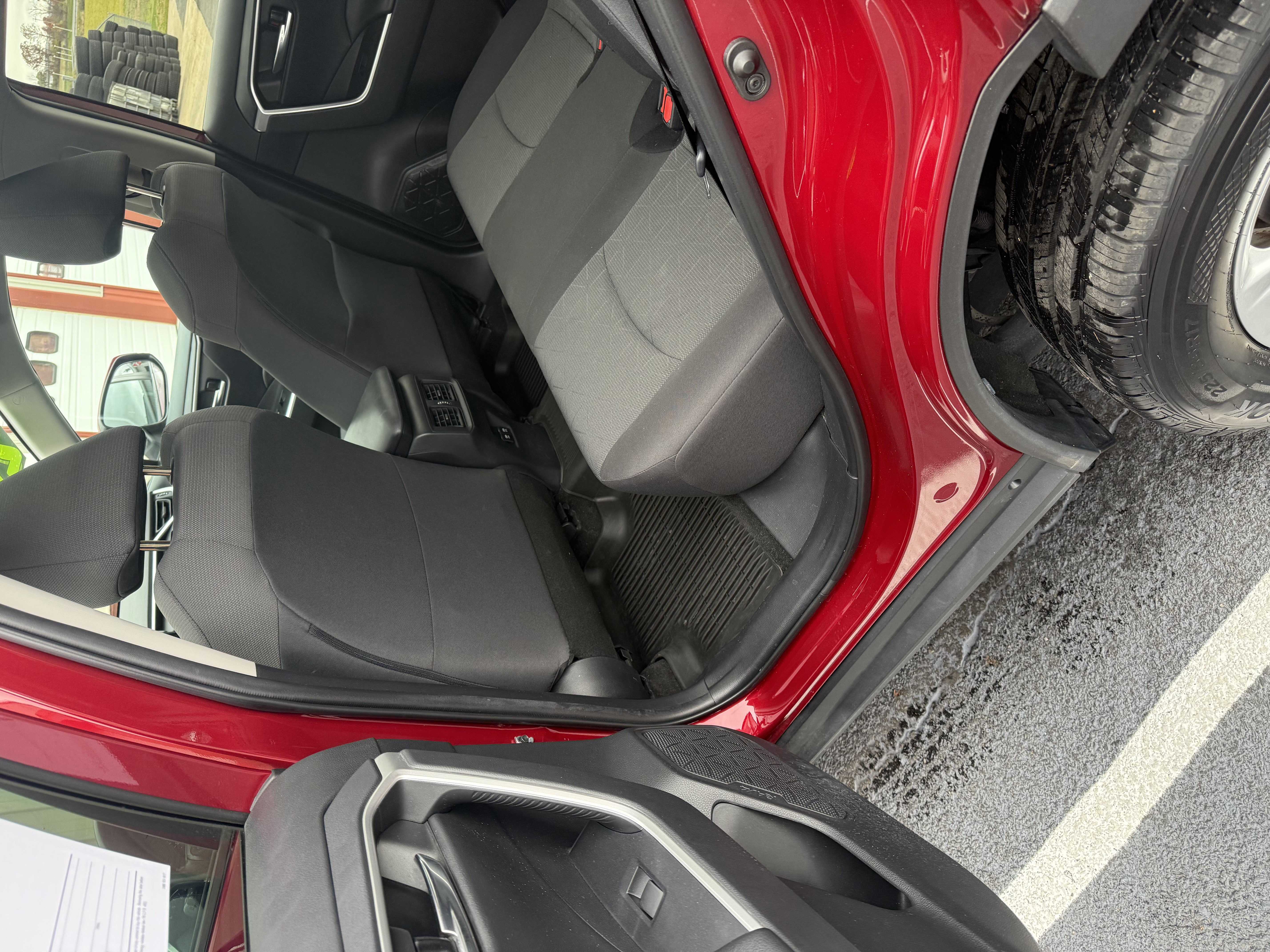 Used 2020 Toyota RAV4 XLE image 6