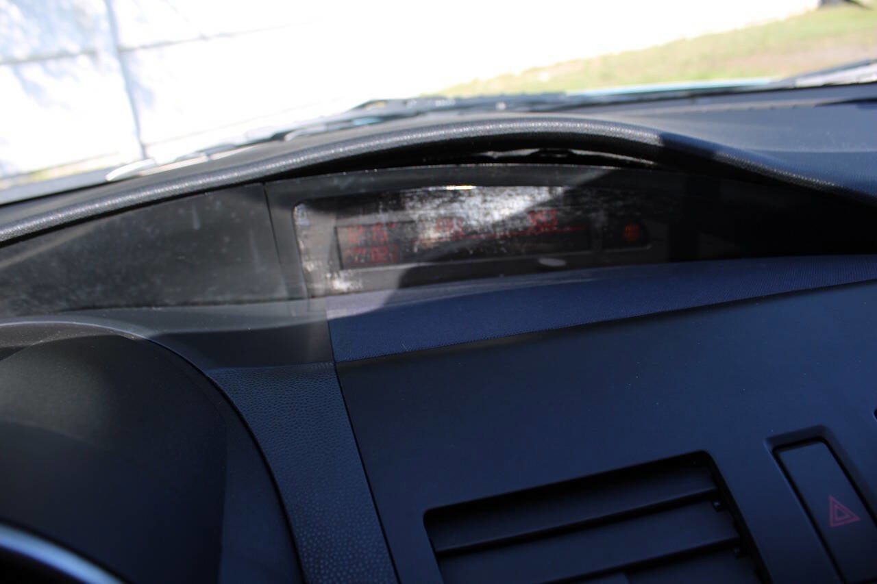 Used 2011 MAZDA MAZDA3 i Touring FWD image 19