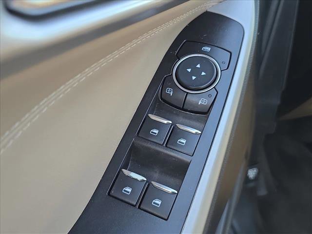 Used 2022 Ford Explorer XLT w/ Equipment Group 202A image 7